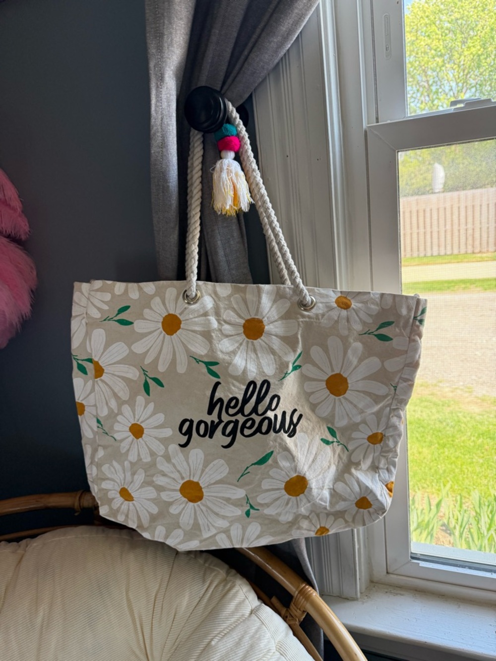 Hello Gorgeous Daisy Print Canvas Tote Bag - Cream/White